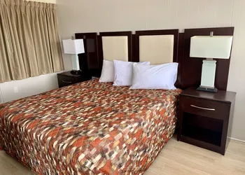Cabana Motel hotel thumbnail 3