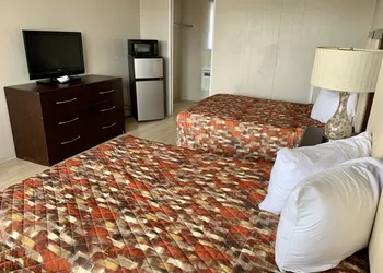 Cabana Motel hotel thumbnail 4