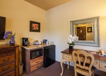 Cable Mountain Lodge hotel thumbnail 6