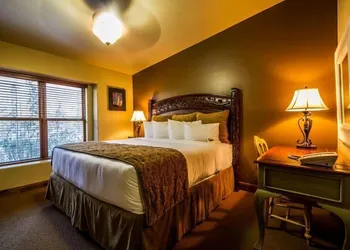 Cable Mountain Lodge hotel thumbnail 8