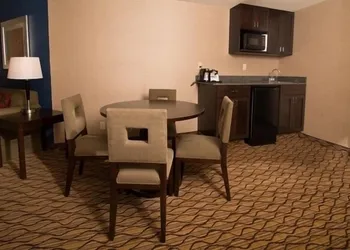 Holiday Inn Express Port Hueneme by IHG hotel thumbnail 3