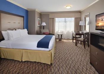 Holiday Inn Express Port Hueneme by IHG hotel thumbnail 5