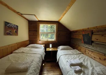 Beaverfoot Lodge hotel thumbnail 2