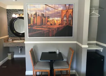 Hotel Salina Long Beach hotel thumbnail 8