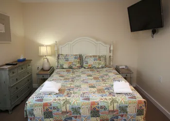 Fin 'n Feather Waterside Inn By Kees Vacations hotel thumbnail 4