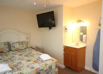 Fin 'n Feather Waterside Inn By Kees Vacations hotel thumbnail 5