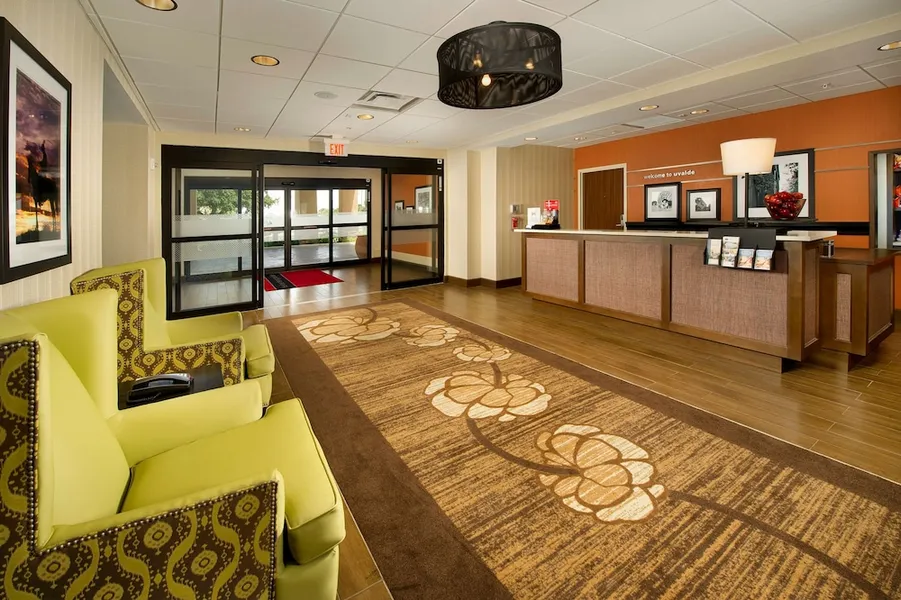 Hampton Inn Uvalde hotel detail image 2