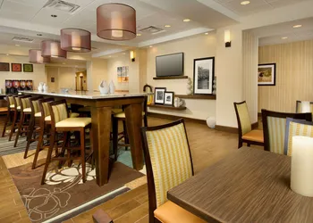 Hampton Inn Uvalde hotel thumbnail 4