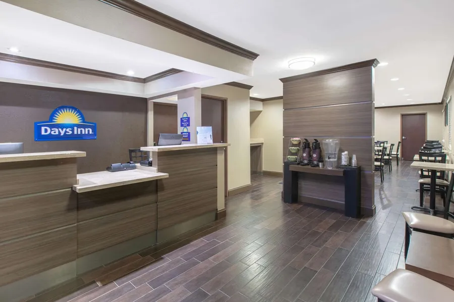 Days Inn & Suites by Wyndham Arlington Near Six Flags hotel detail image 2