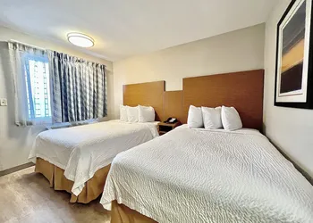 Days Inn & Suites by Wyndham Arlington Near Six Flags hotel thumbnail 5