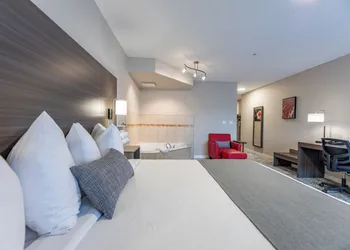 The Kanata by BCMinns Hinton hotel thumbnail 7