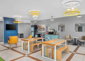 Spark by Hilton Minot hotel thumbnail 3