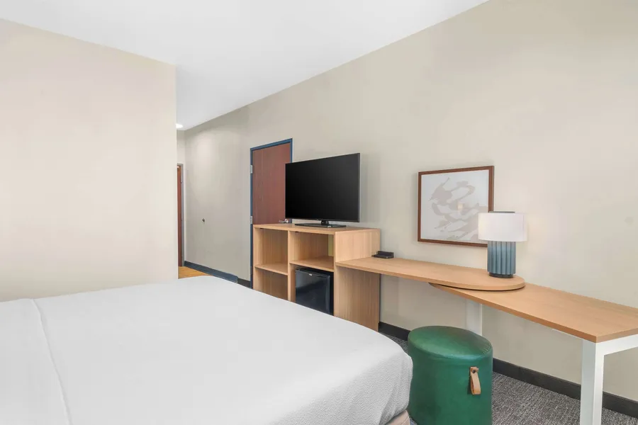 Spark by Hilton Minot hotel detail image 6