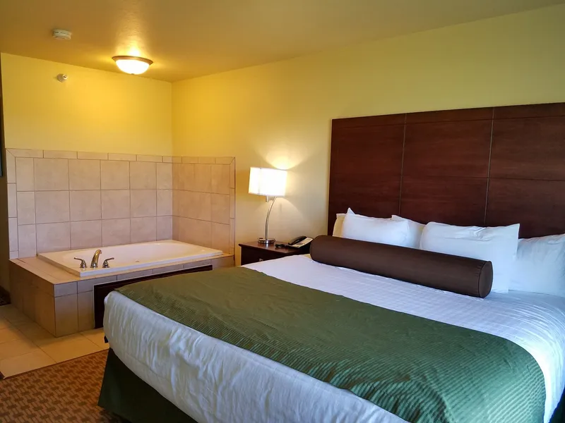 Cobblestone Inn & Suites - Bottineau hotel detail image 6