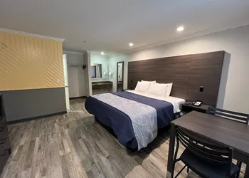 Cloud 9 Inn LAX hotel thumbnail 3