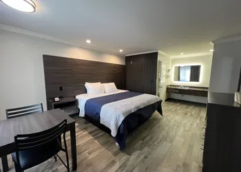 Cloud 9 Inn LAX hotel thumbnail 4
