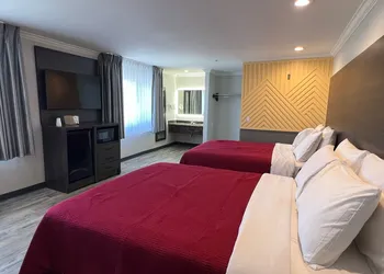 Cloud 9 Inn LAX hotel thumbnail 7