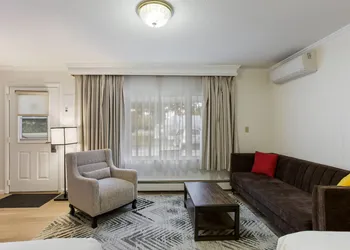 The Palmer House Resort, an Ascend Collection Hotel hotel thumbnail 6