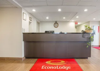 Econo Lodge Taber hotel thumbnail 2