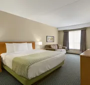 Colonial Square Inn & Suites hotel detail image 7