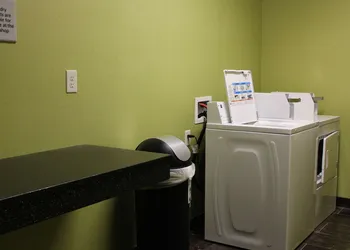 Hampton Inn Cotulla hotel thumbnail 8