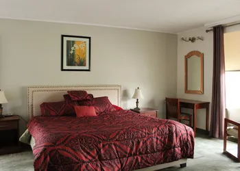 American Travel Inn hotel thumbnail 3