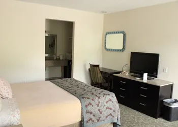 American Travel Inn hotel thumbnail 4