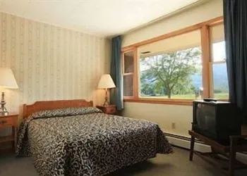 Ladd Brook Inn hotel thumbnail 4