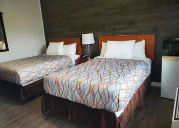 Silverstar Motel hotel thumbnail 5