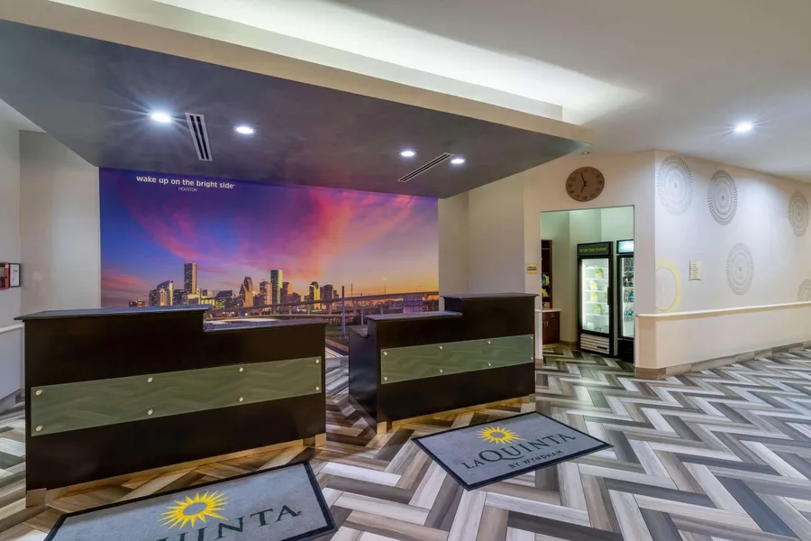 La Quinta Inn & Suites by Wyndham Houston NW Beltway8/WestRD hotel detail image 2