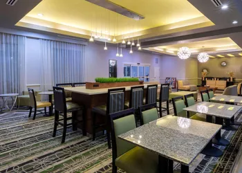 La Quinta Inn & Suites by Wyndham Houston NW Beltway8/WestRD hotel thumbnail 4