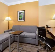 La Quinta Inn & Suites by Wyndham Houston NW Beltway8/WestRD hotel detail image 7