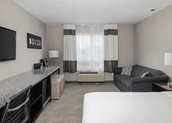 Home Inn & Suites Yorkton hotel thumbnail 5