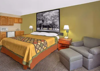 Super 8 by Wyndham Galva hotel thumbnail 3