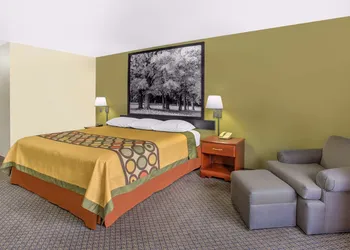 Super 8 by Wyndham Galva hotel thumbnail 4