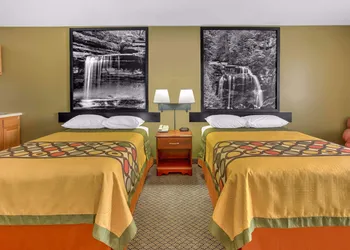 Super 8 by Wyndham Galva hotel thumbnail 6