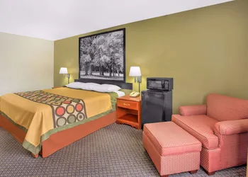 Super 8 by Wyndham Galva hotel thumbnail 7