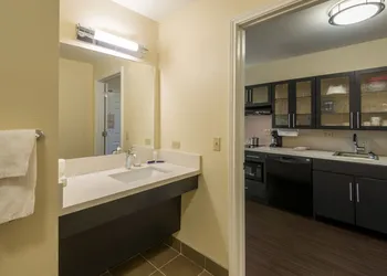 Candlewood Suites Midwest City by IHG hotel thumbnail 3