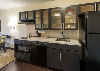 Candlewood Suites Midwest City by IHG hotel thumbnail 6