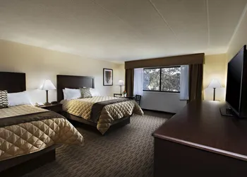 Chestnut Mountain Resort hotel thumbnail 3