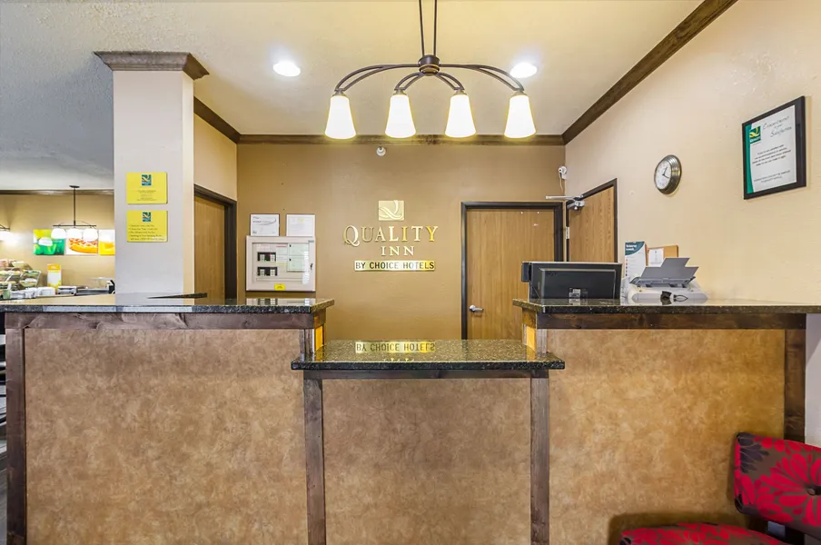 Econo Lodge Luverne I-90 hotel detail image 2