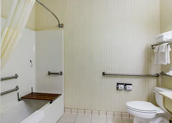 Econo Lodge Luverne I-90 hotel thumbnail 6