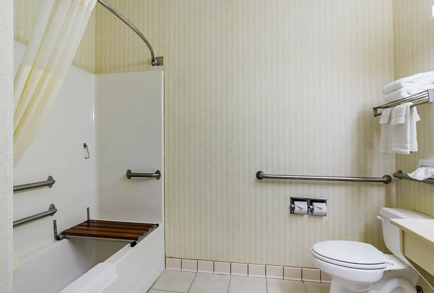 Econo Lodge Luverne I-90 hotel detail image 6