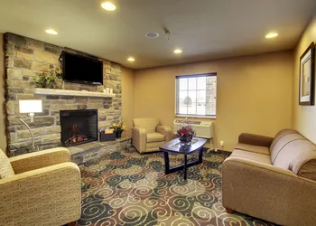 Cobblestone Inn & Suites - Hartington hotel thumbnail 2