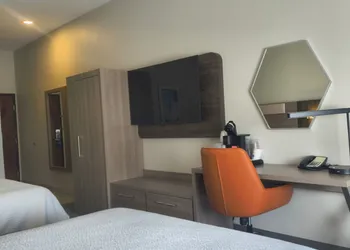 Holiday Inn Express Kenedy by IHG hotel thumbnail 5
