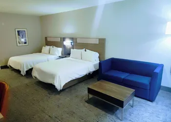 Holiday Inn Express Kenedy by IHG hotel thumbnail 6