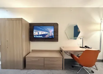 Holiday Inn Express Kenedy by IHG hotel thumbnail 7