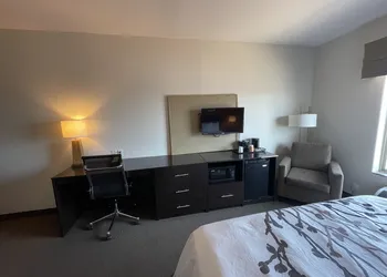 Sleep Inn & Suites Hennessey hotel thumbnail 2