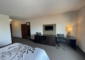 Sleep Inn & Suites Hennessey hotel thumbnail 5