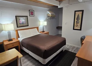 Flamingo Motel hotel thumbnail 3